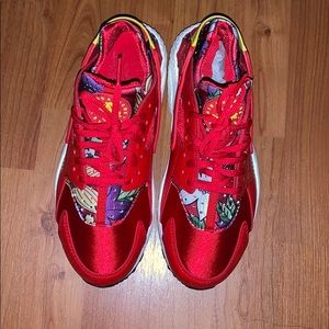 Women’s Nike hurache Aloha